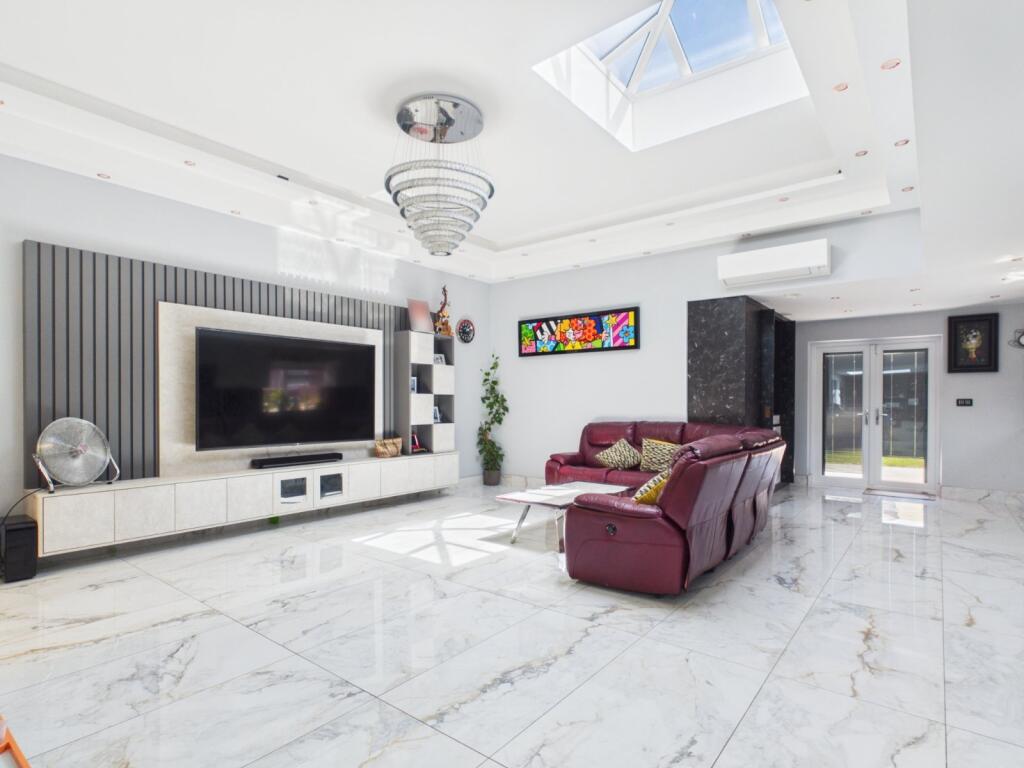 Main image of property: Coppermill Road, Wraysbury, Berkshire, TW19