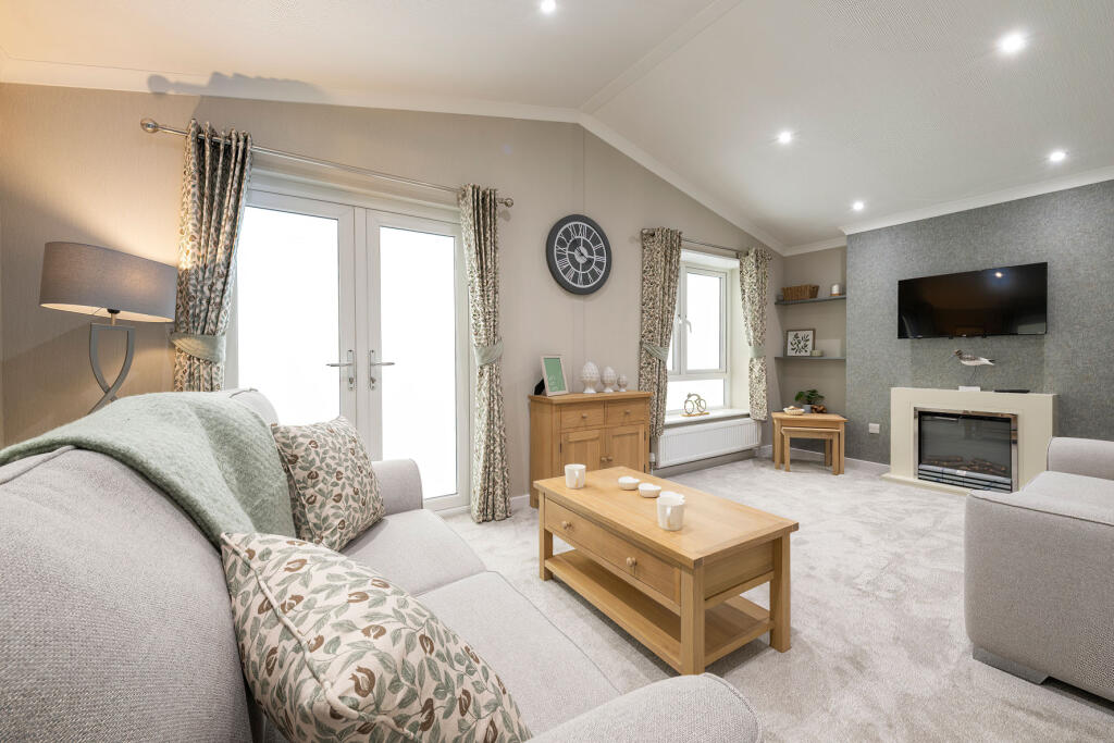 House in Redhill - More