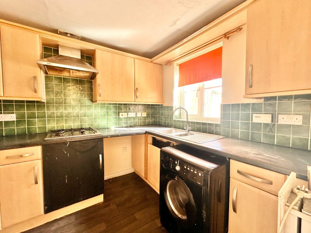 Haydock Avenue, Sale, Greater Manchester, M33 photo 3