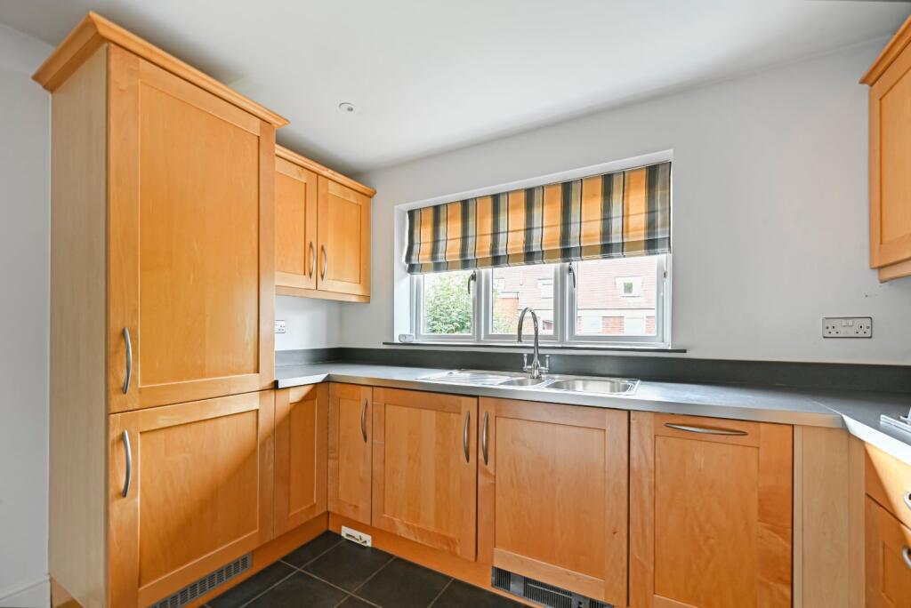 Elmfield, Tenterden, Kent, TN30 photo 4