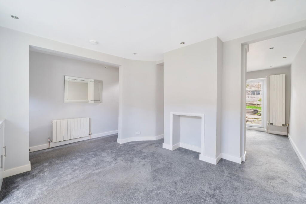 House in Redhill - View 2