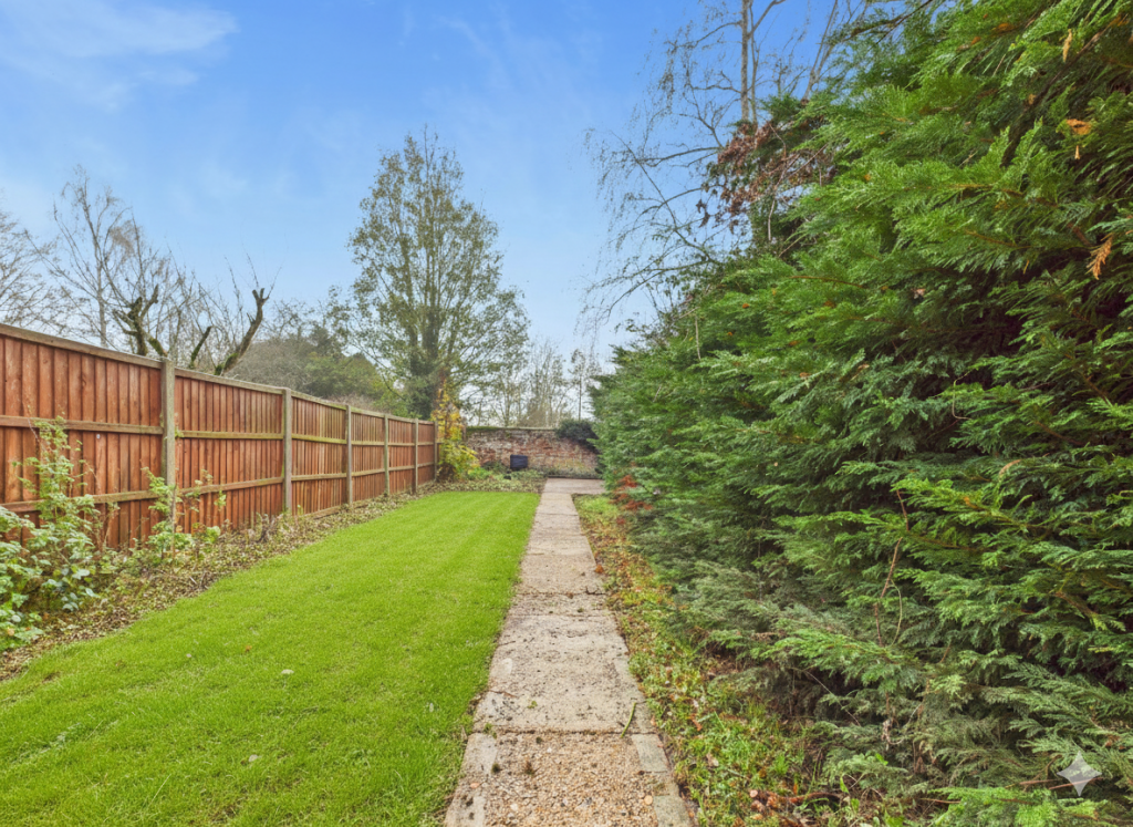 Roydon Road, Diss, IP22 photo 3
