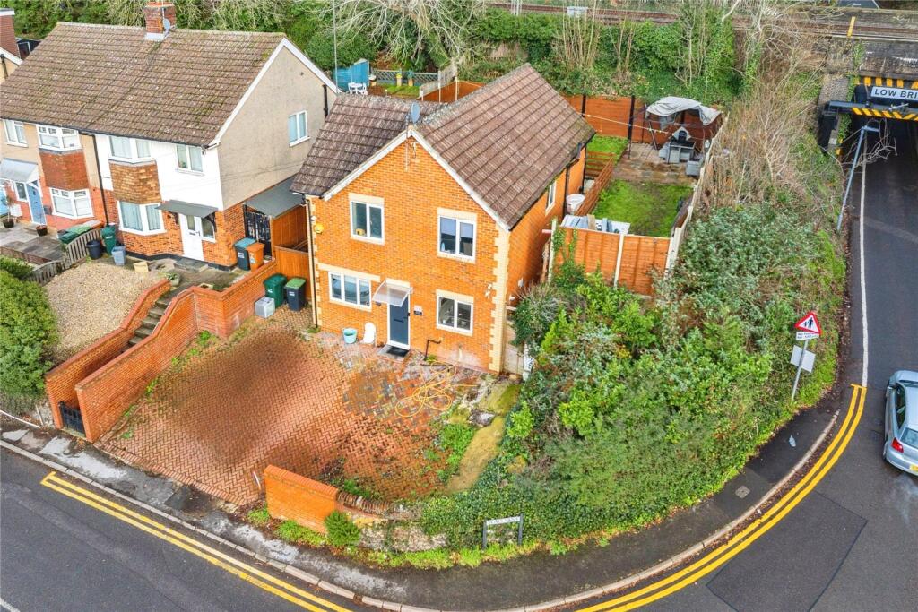 Main image of property: Primrose Hill, Kings Langley, Hertfordshire, WD4