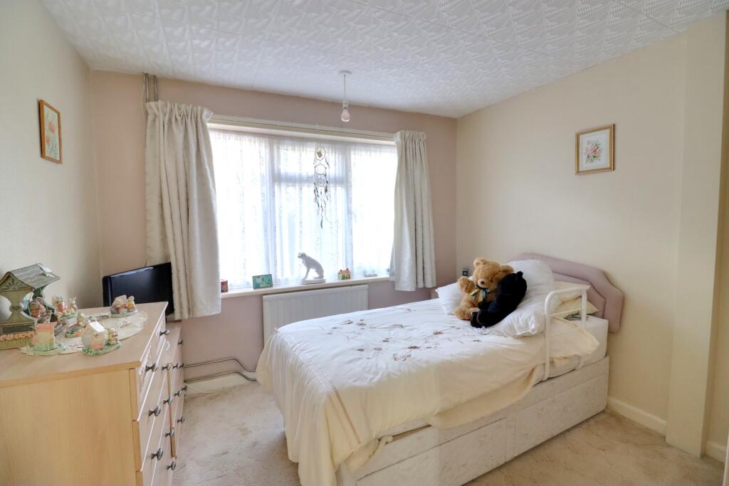 Charlesworth Drive, Waterlooville - View 4
