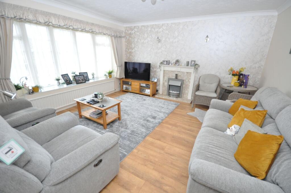 Kirby Road, Walton-on-the-naze photo 4