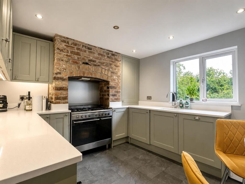 House in Staffordshire Moorlands, Cheddleton - View 3