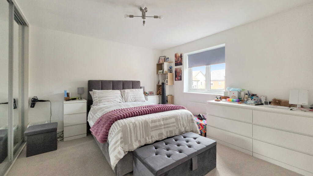 House in Gloucester - View 4