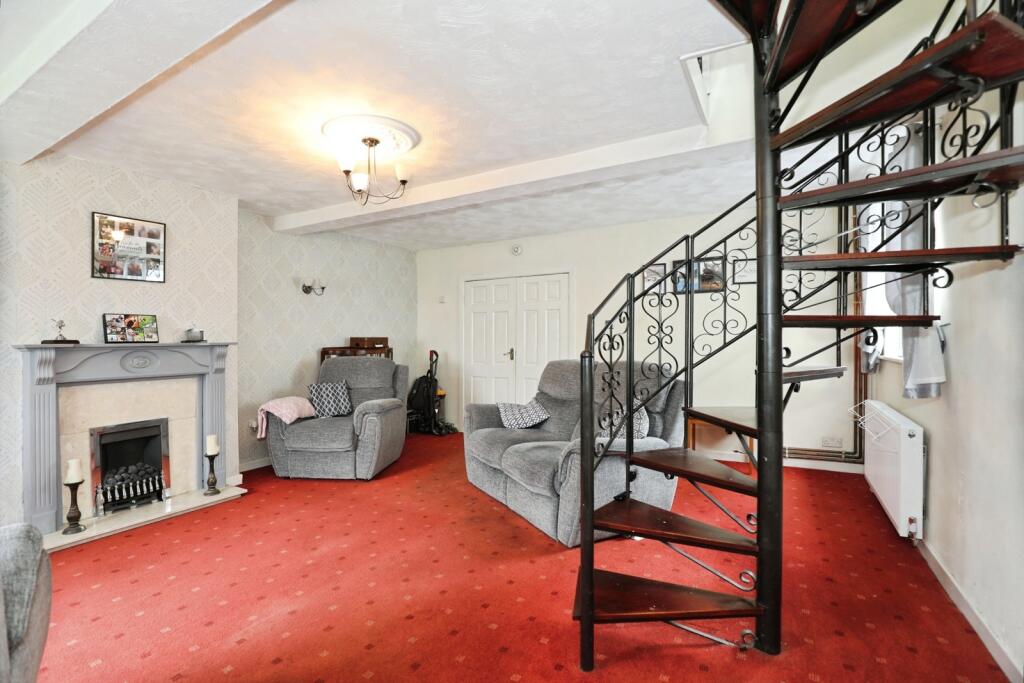 House in Crewe, Cheshire East - View 4