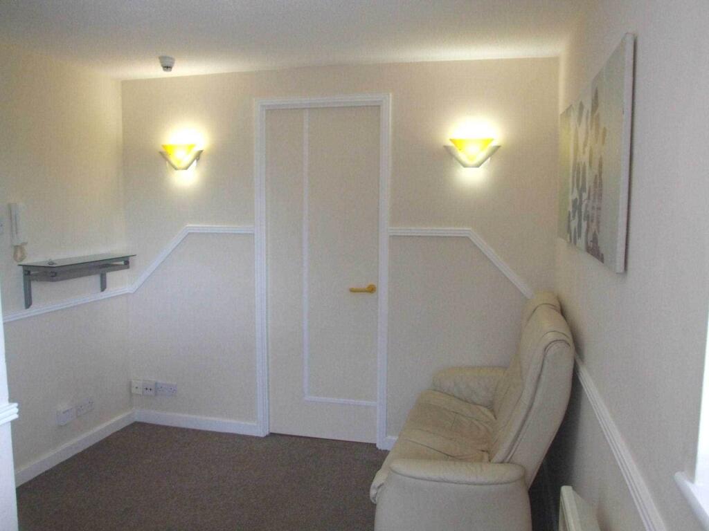 Apartment in Milton Keynes - View 4