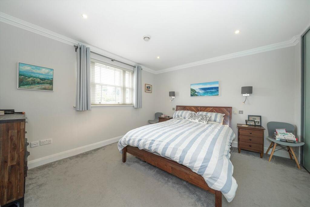 House in Weybridge - More