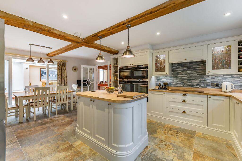 House in East Hertfordshire, Keepers Chase, Buntingford - View 5
