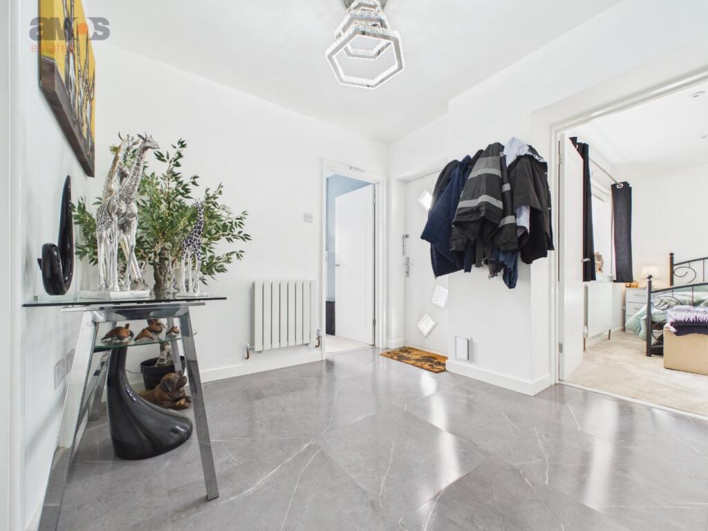 House in Castle Point, Essex - View 4