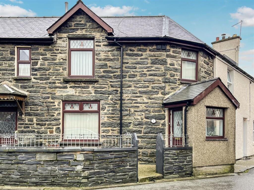 Main image of property: Park Square, Blaenau Ffestiniog