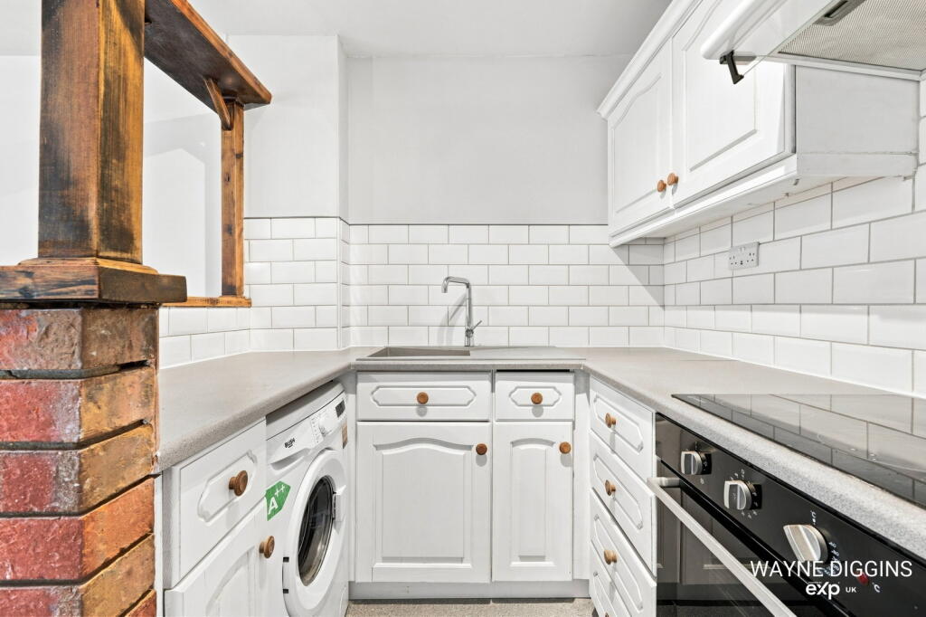 House in Thurrock, Essex - More
