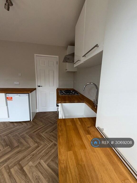 House in Edinburgh, West Lothian - View 2