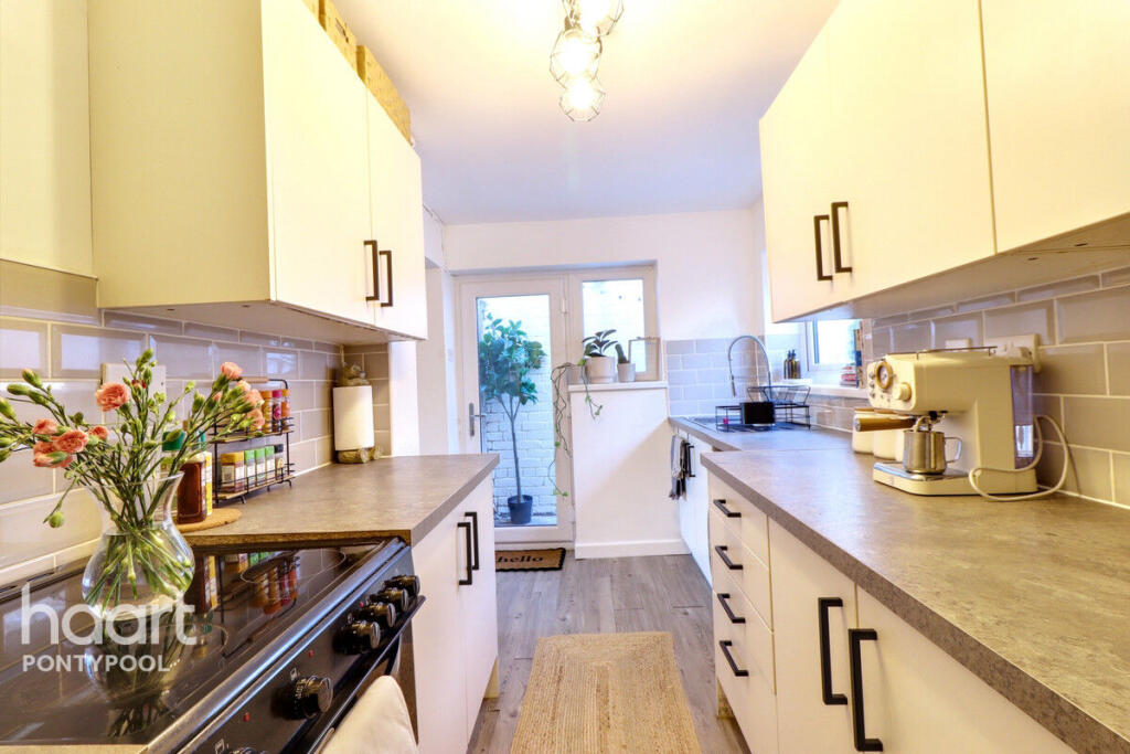 Main image of property: Commercial Street, Pontypool