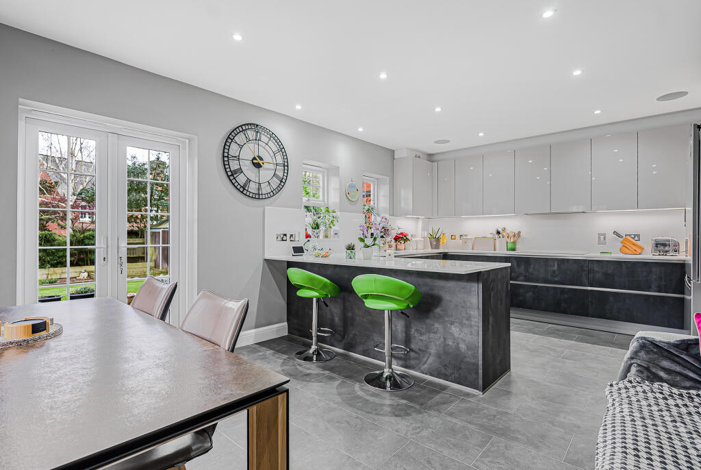 Additional image 2 of Boyes Crescent, London Colney, AL2