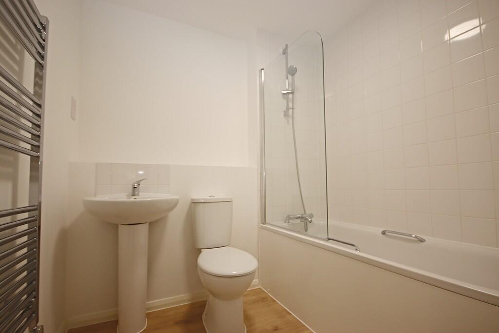 Plot 15 Sumners Pond, Barns Green photo 4