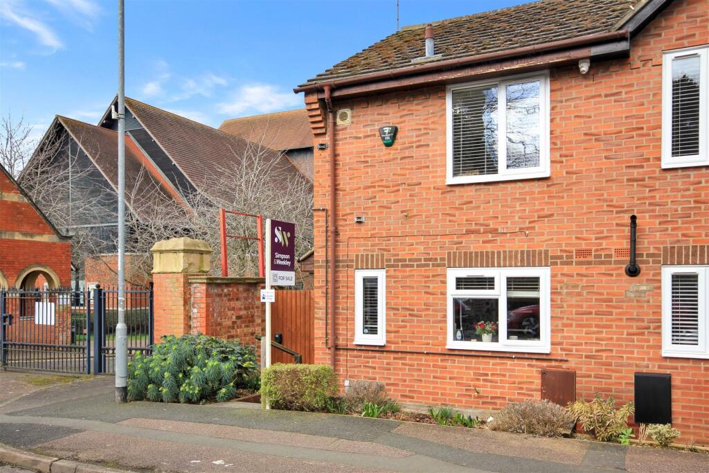 Main image of property: Castle Road, Wellingborough