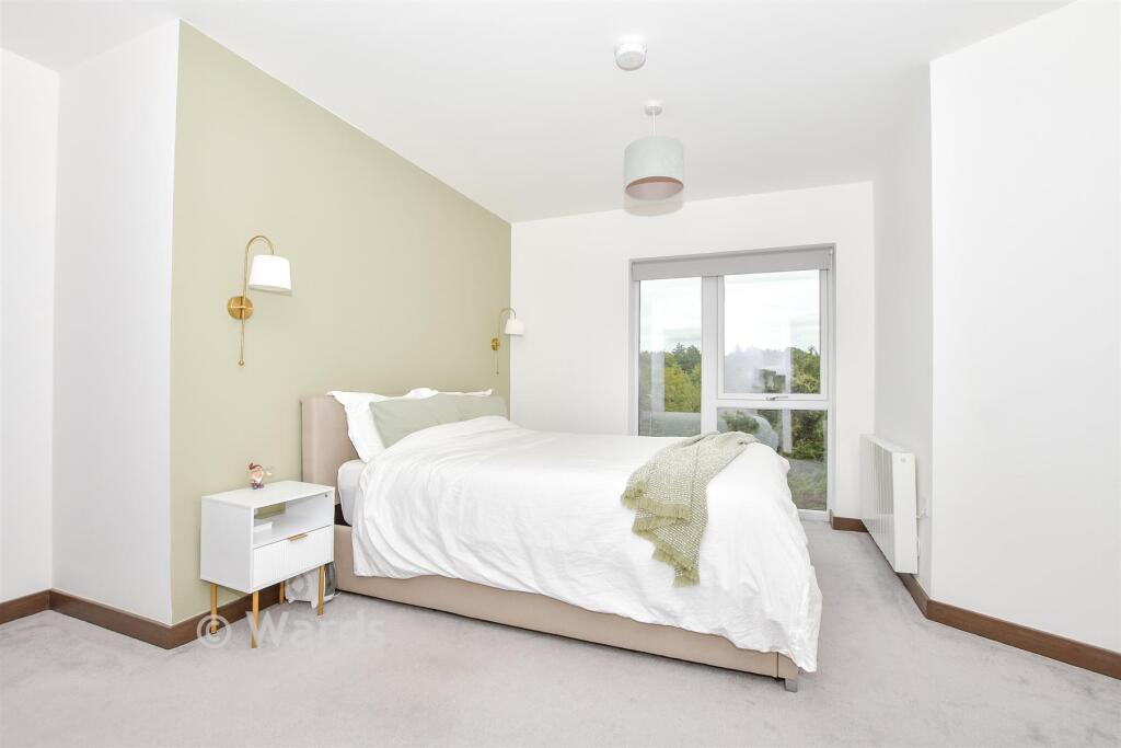 Apartment in Rochester - View 5