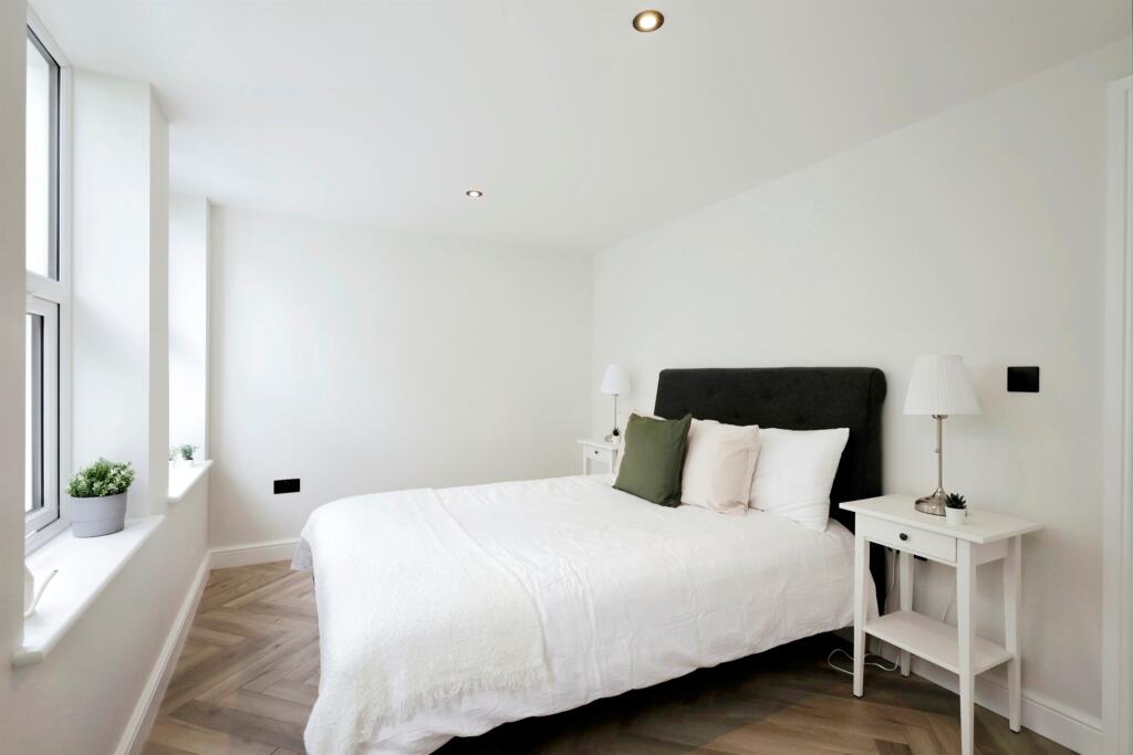 Grande Views, 25 Burlington Place, Eastbourne - More