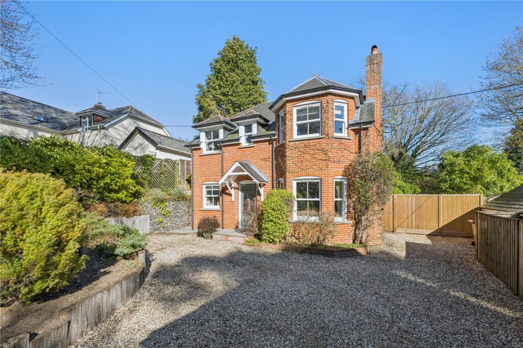 Main image of property: Aveley Lane, Farnham, Surrey, GU9