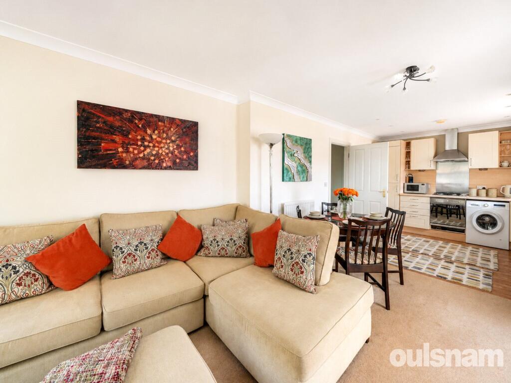 Apartment in Wychavon, Droitwich Spa - More