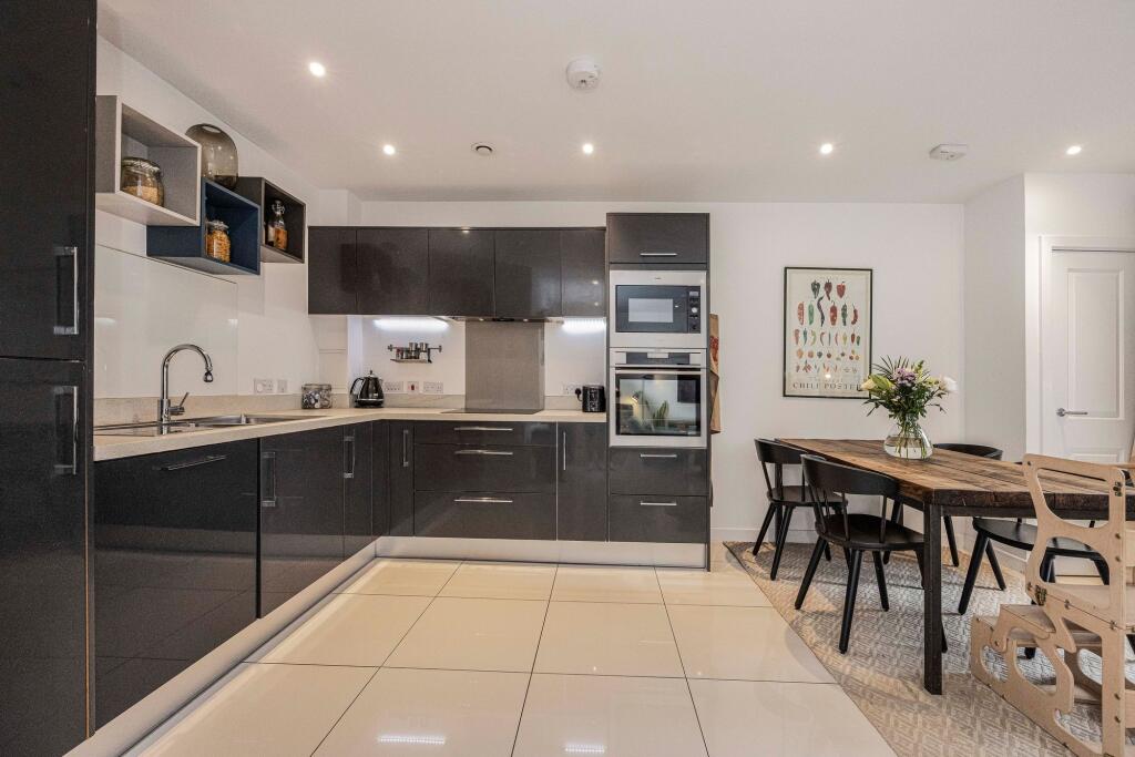 Apartment in London - View 3