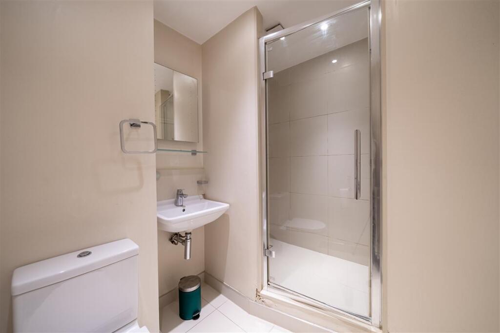 Apartment in London - View 3