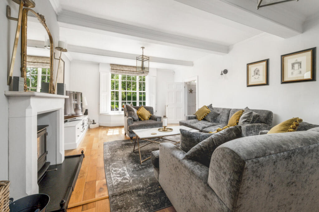Chestnut Farmhouse, 36 Main Street, Farndon, NG24 photo 3