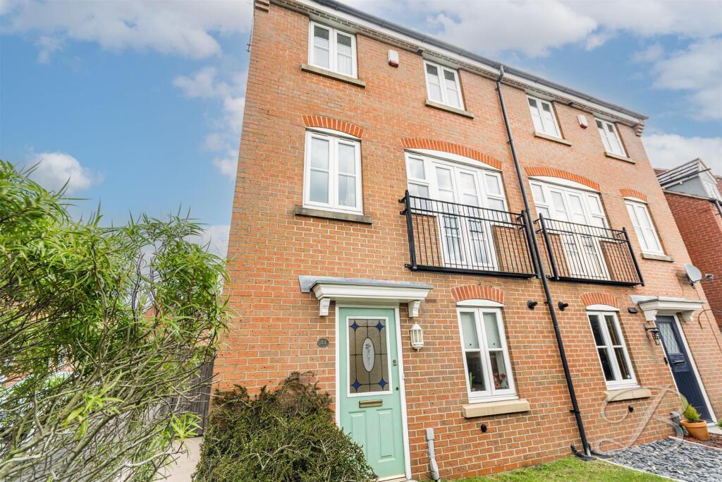 Main image of property: Spinners Close, Mansfield