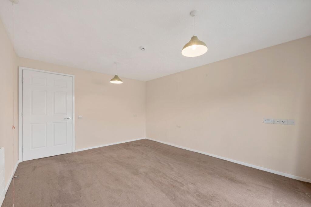 Apartment in Warrington - More