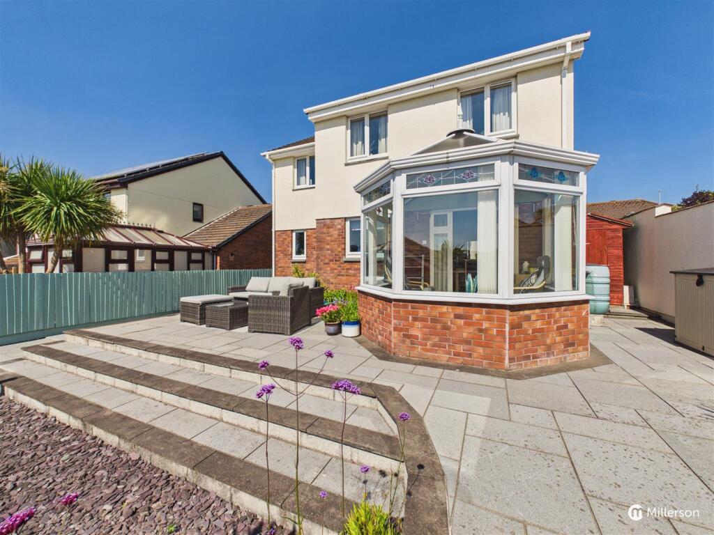 House in Truro - View 5