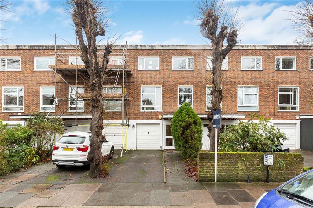 Main image of property: Fitzwilliam Avenue, Kew