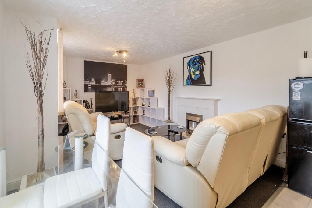 Apartment in Nottingham - View 4