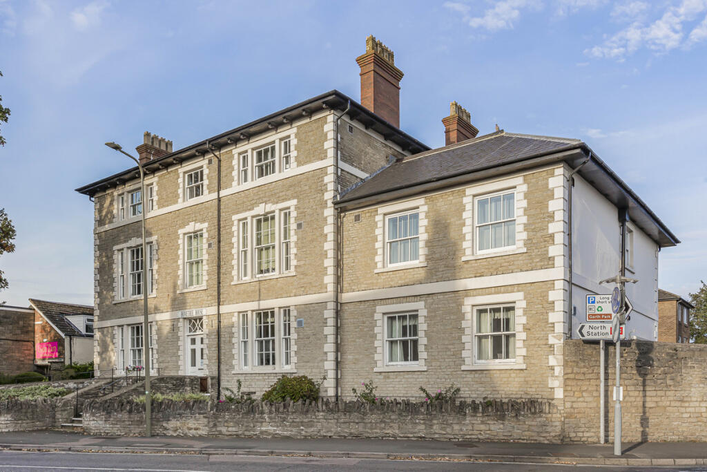 Main image of property: London Road, Bicester, OX26