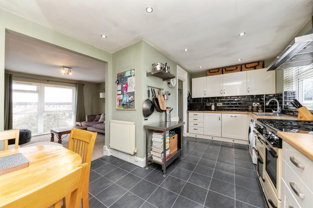 Kingscroft, Welwyn Garden City photo 4