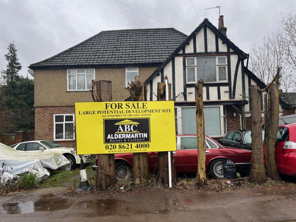 Main image of property: Edgware Way, Edgware