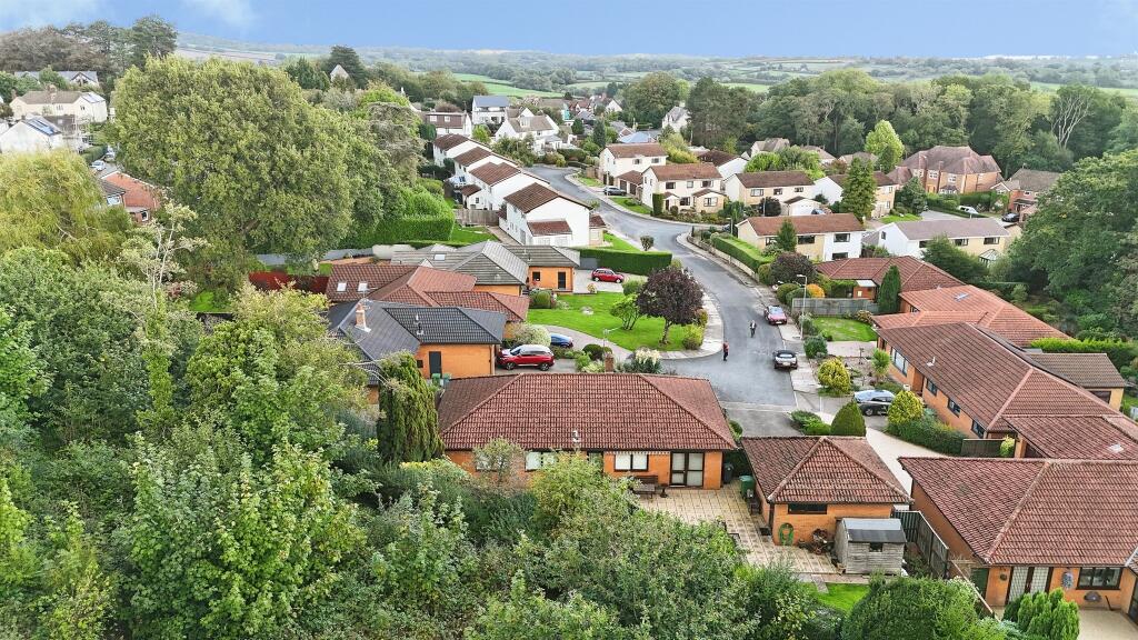 House in Cardiff, Lisvane - View 2