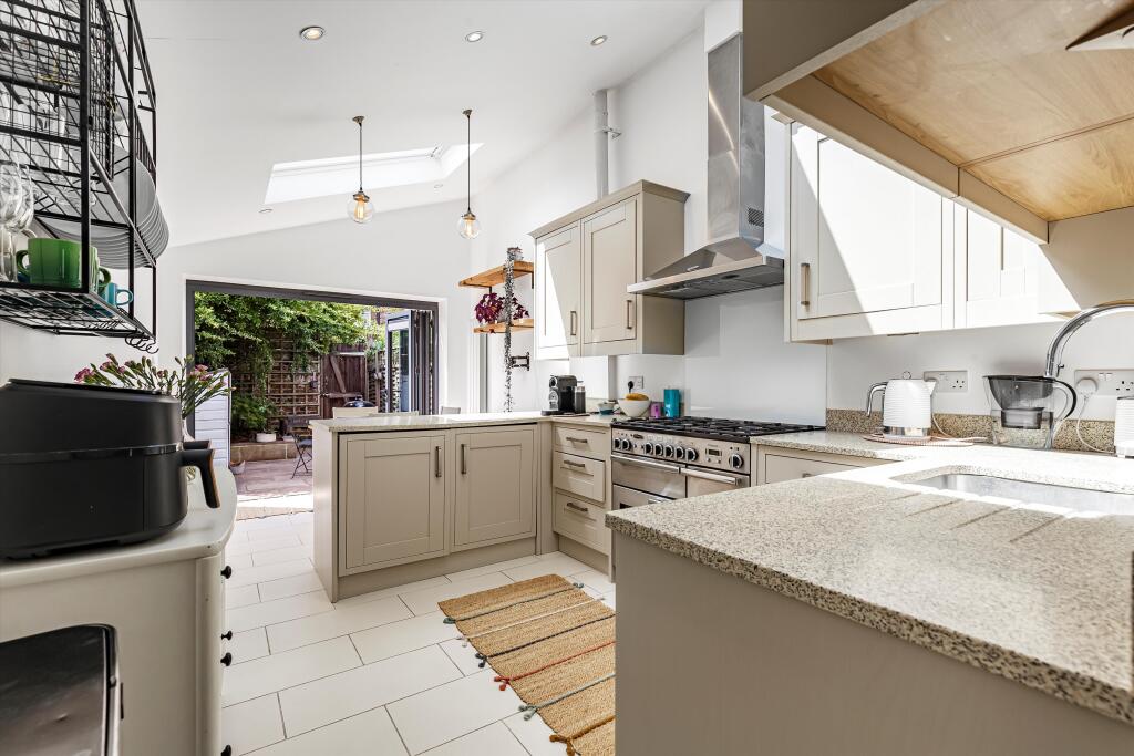 House in Twickenham - View 2
