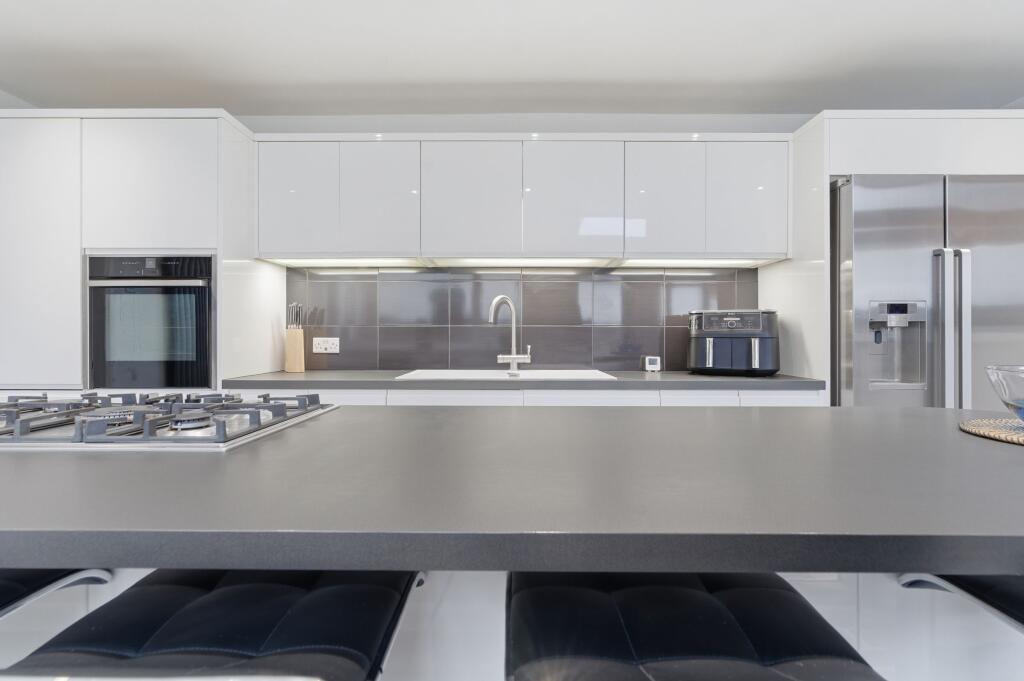 House in Weston-super-Mare, Whitecross Village - View 3