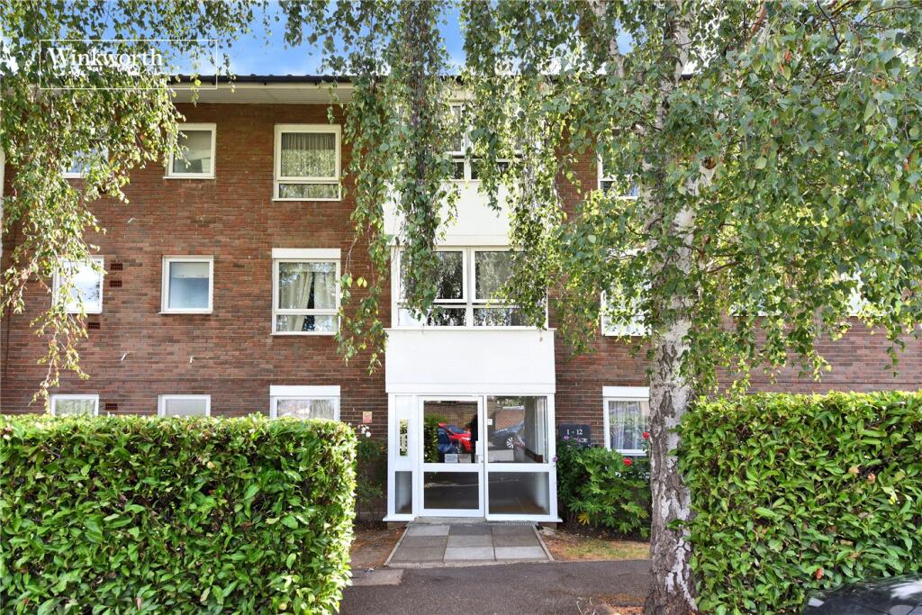Apartment in Kingston upon Thames - View 2