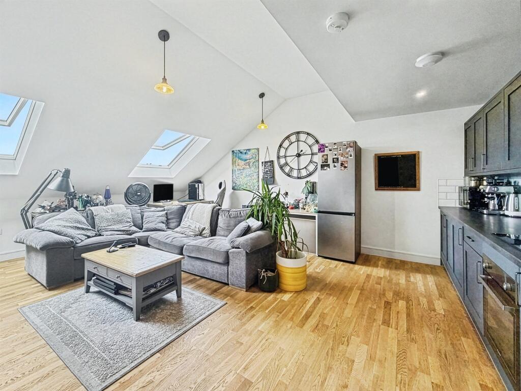 Countess Road, Northampton - View 4