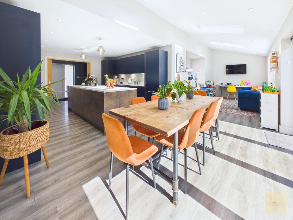House in South Kesteven, Baron St Martin, Stamford - View 2