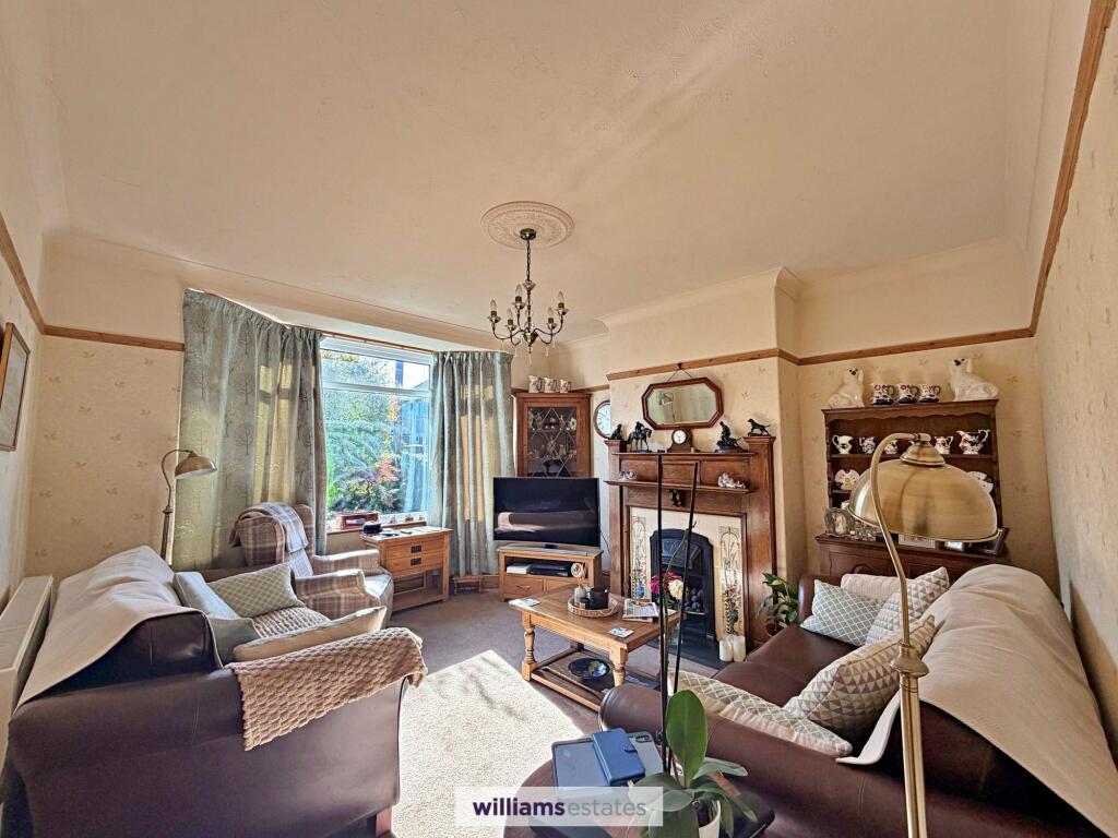 House in Llanfwrog, Ruthin - More