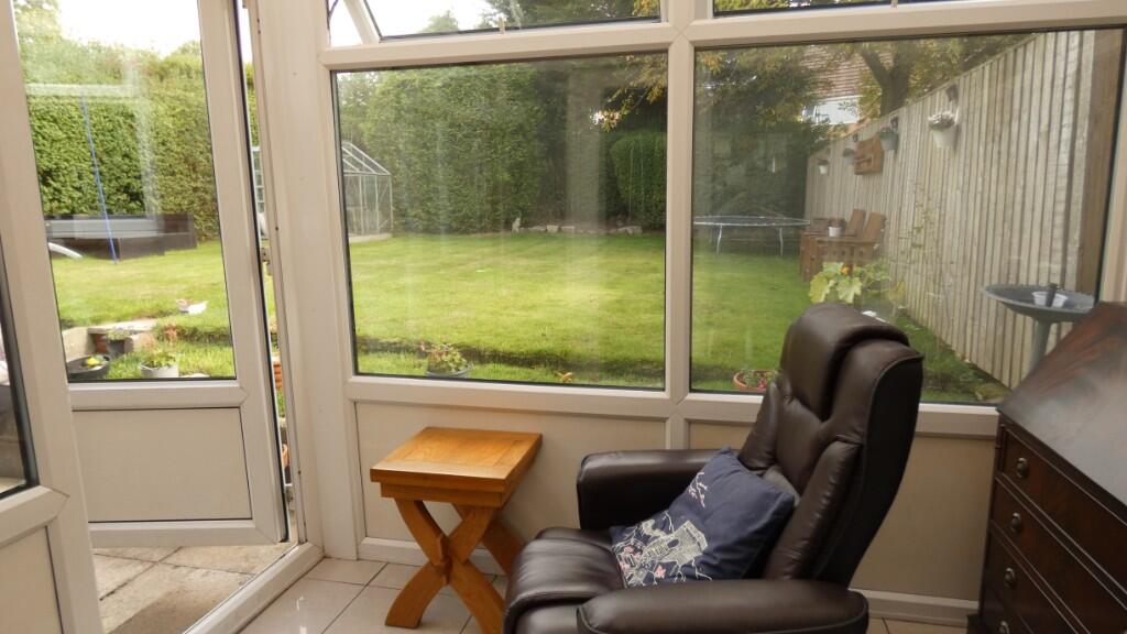 Sandringham Mount, Leeds, West Yorkshire, LS17 photo 4