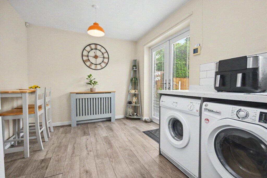 House in Wakefield - View 4