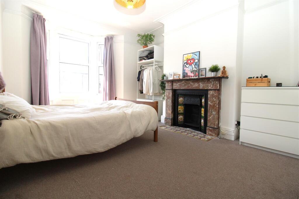 Apartment in North Tyneside, North East - View 4
