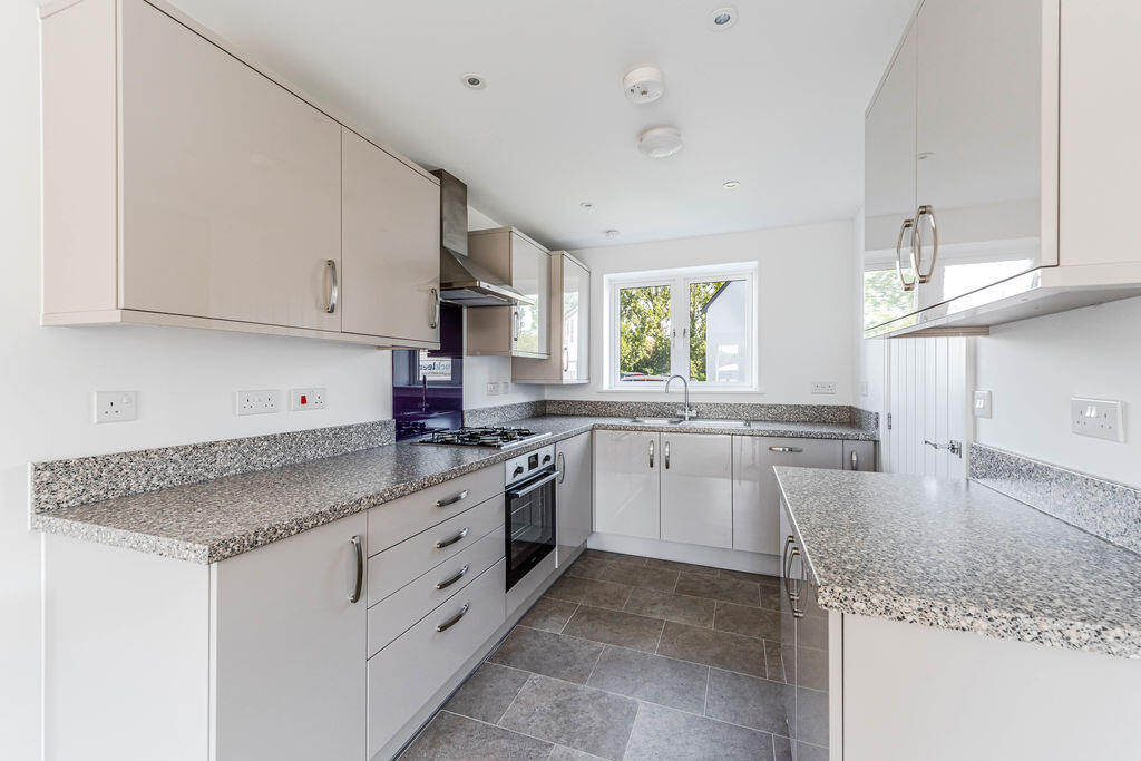 House in Weston-super-Mare, Locking Castle - View 2