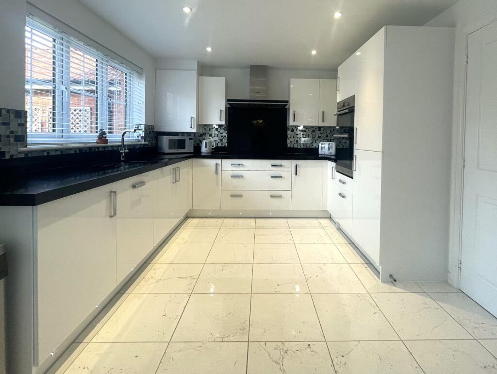 House in East Devon, Seaton - View 4
